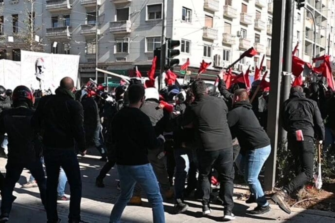 Σφοδρές συγκρούσεις σημάδεψαν χθές το πανεκπαιδευτικό συλλαλητήριο στην Αθήνα
