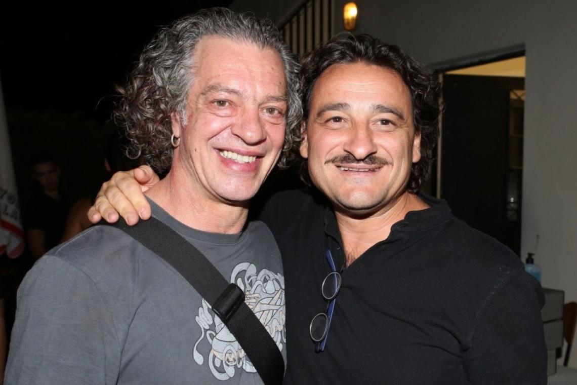 Η συγκινητική έκπληξη Χαραλαμπόπουλου που χόρεψε ζεϊμπέκικο ο Τσορτέκης