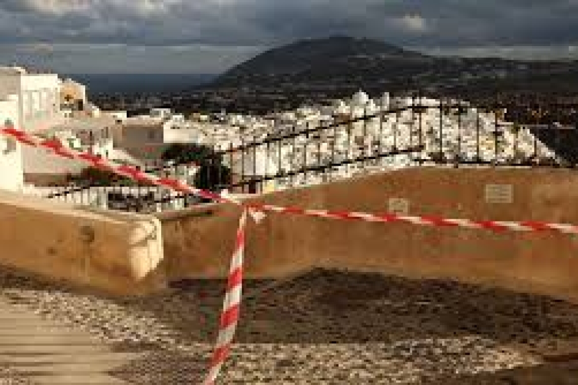 https://www.parapolitika.gr/images/640x360/jpg/files/2025-02-07/santorini-seismoi.jpg