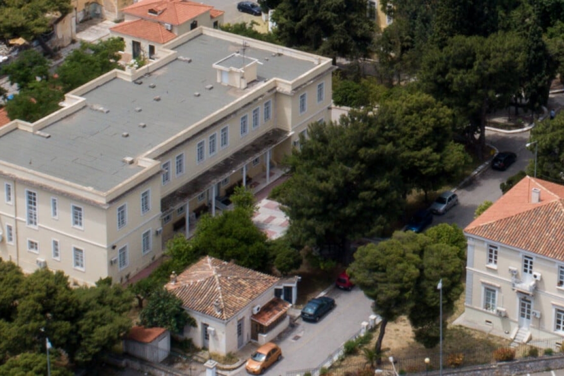 https://www.iefimerida.gr/sites/default/files/styles/medium_article_image/public/2023-07/vartzopoulos-plai-vouli.jpg?itok=ILVhm3ab