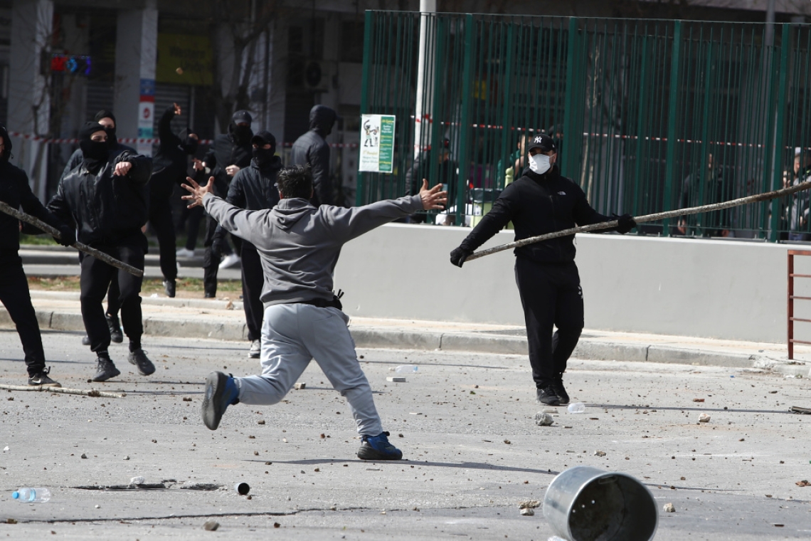 https://www.parapolitika.gr/images/640x360/jpg/files/2025-03-01/14xronos_tempi_sygentrosi_dioxi.jpg