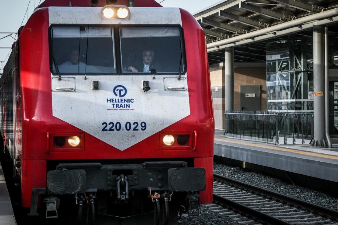https://www.parapolitika.gr/images/640x360/webp/files/2025-03-08/treno_eurokinissi-1200x675.webp