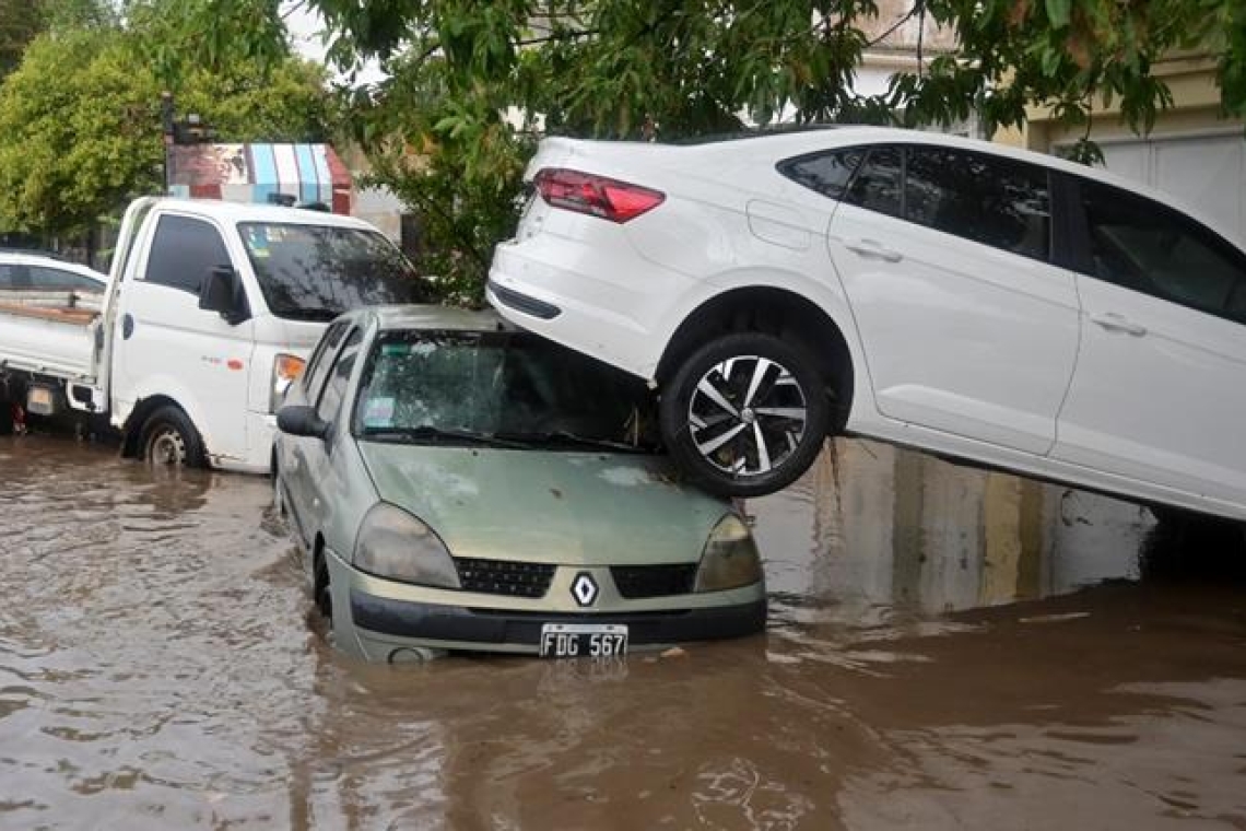 https://www.in.gr/wp-content/uploads/2025/03/bahia-blanca-620x350.jpg