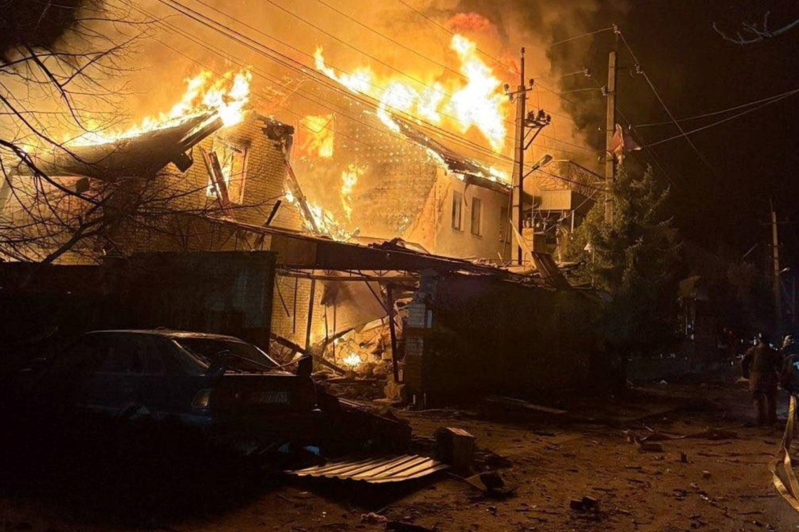 Μαζική ρωσική επίθεση στην Οδησσό: Πυρκαγιές και τραυματίες