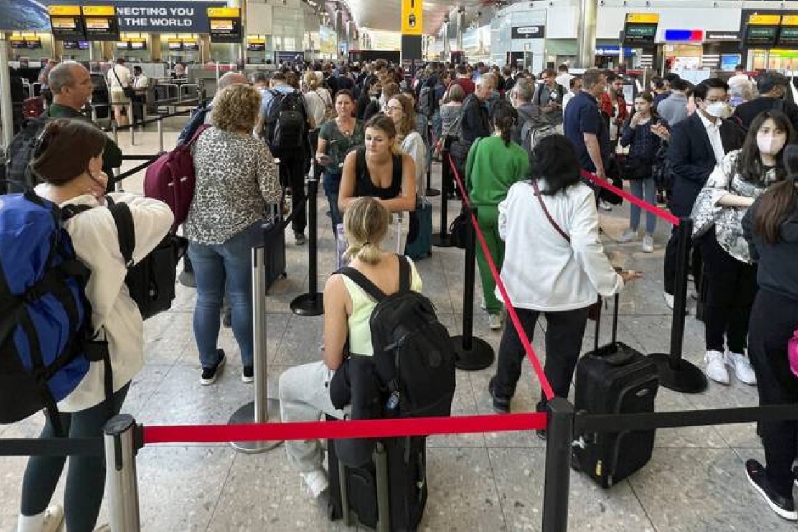 Χάος στις αερομεταφορές: Η κρίση στο Χίθροου διαταράσσει εκατοντάδες πτήσεις