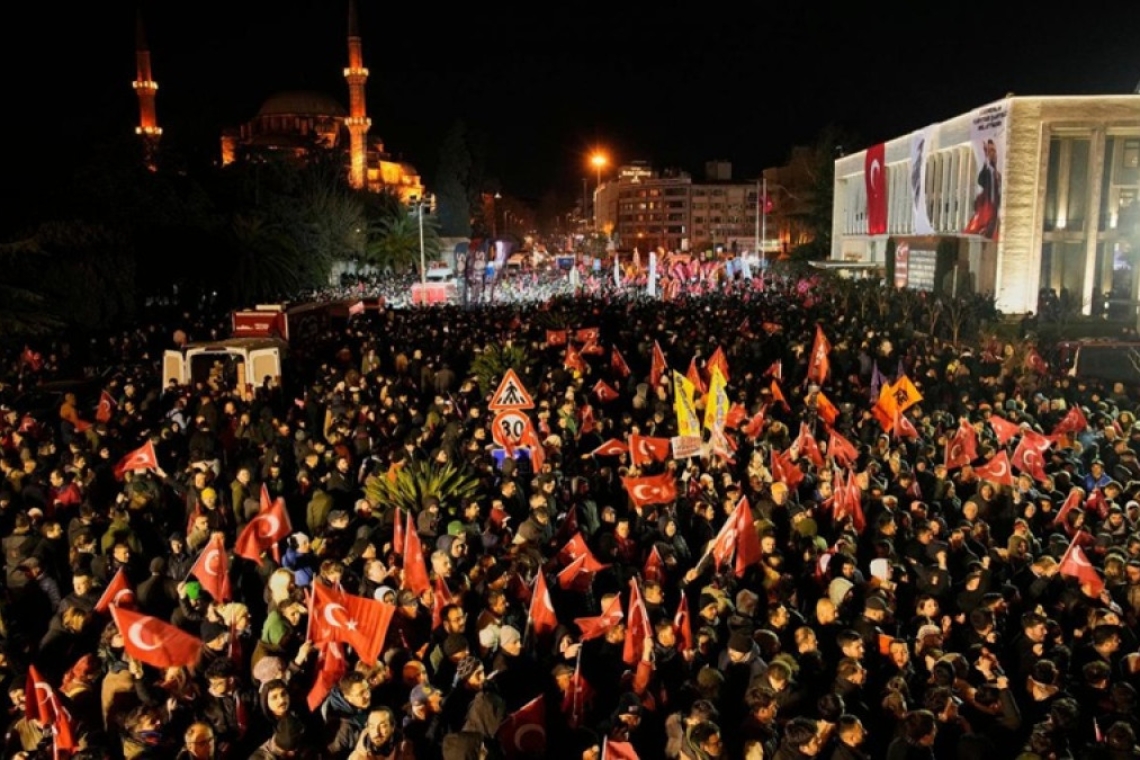 Συλλήψεις δημοσιογράφων στην Τουρκία: Η στρατηγική του Ερντογάν