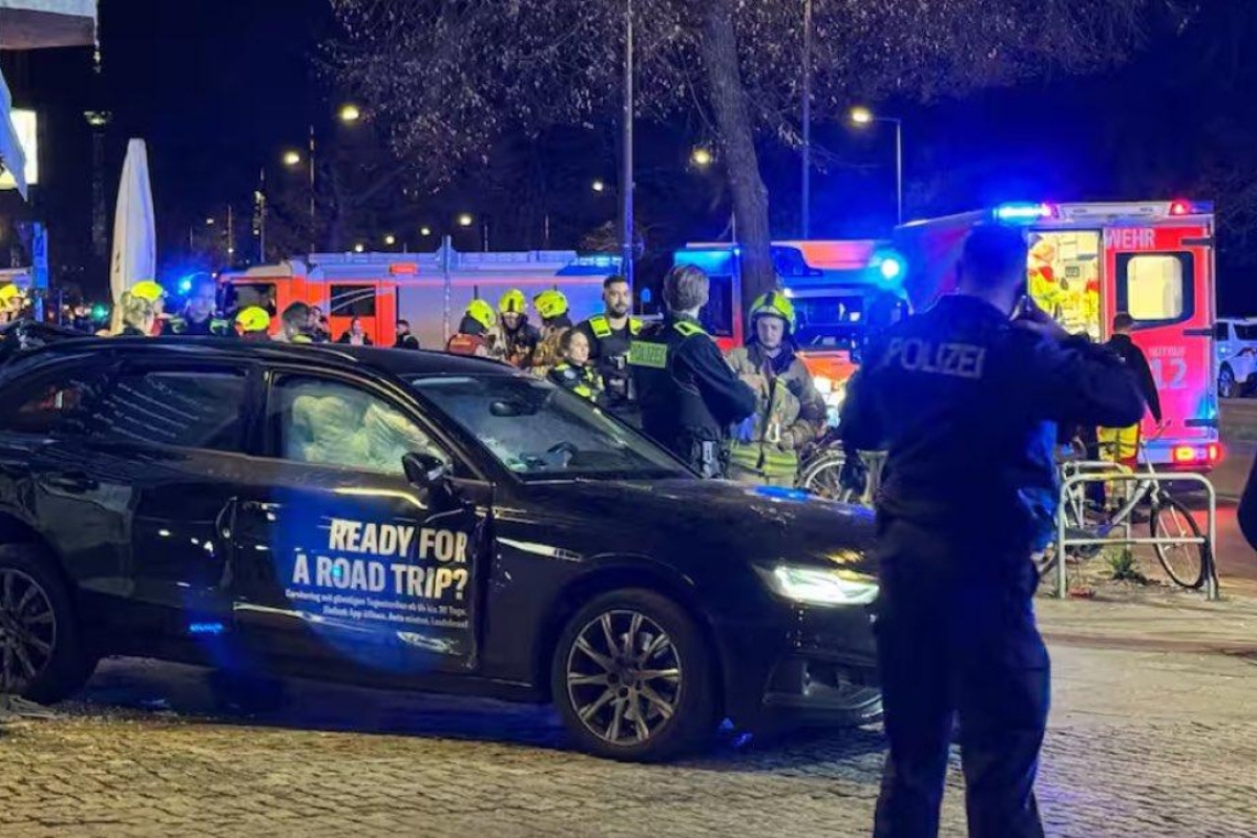 Αυτοκίνητο προκάλεσε πανικό στο Βερολίνο με τραυματίες