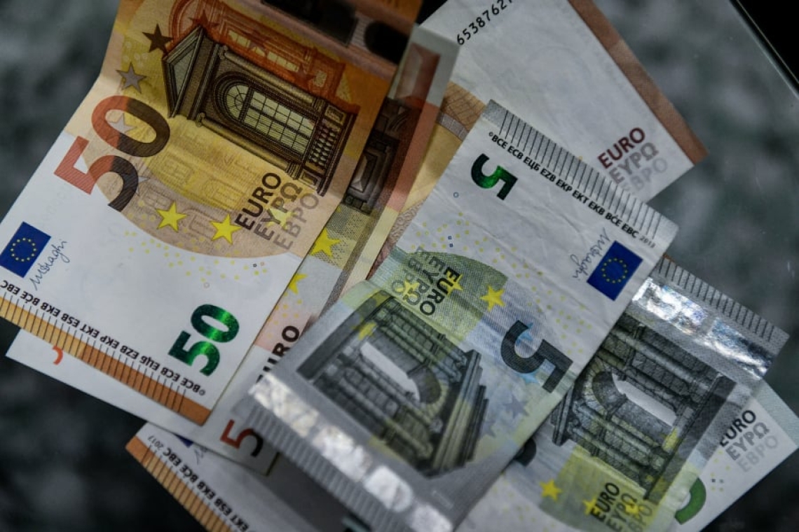 Πάγωμα μισθών για αστυνομικούς, πυροσβέστες και λιμενικούς, σχεδιάζονται κινητοποιήσεις