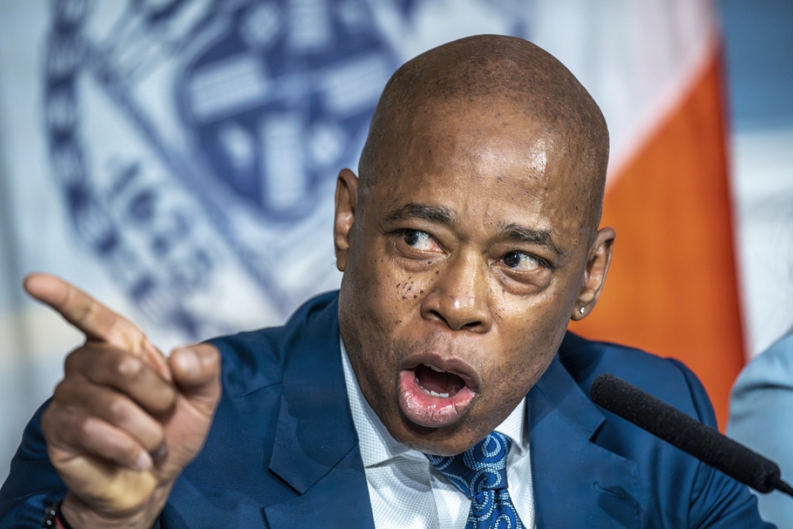 https://www.newsit.gr/wp-content/uploads/2025/04/eric-adams-r-1200x630.jpg