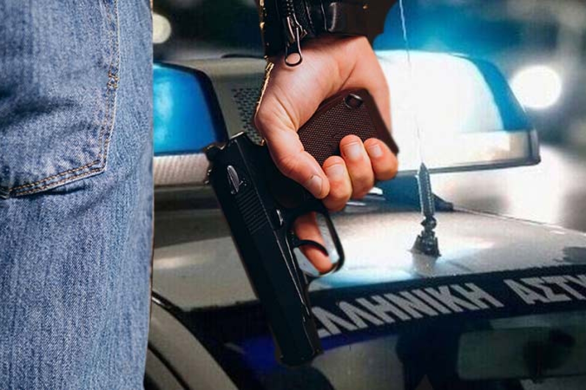 Μεσολόγγι: Ένοπλη ληστεία με ομηρία σε τράπεζα και λεία 200.000 ευρώ