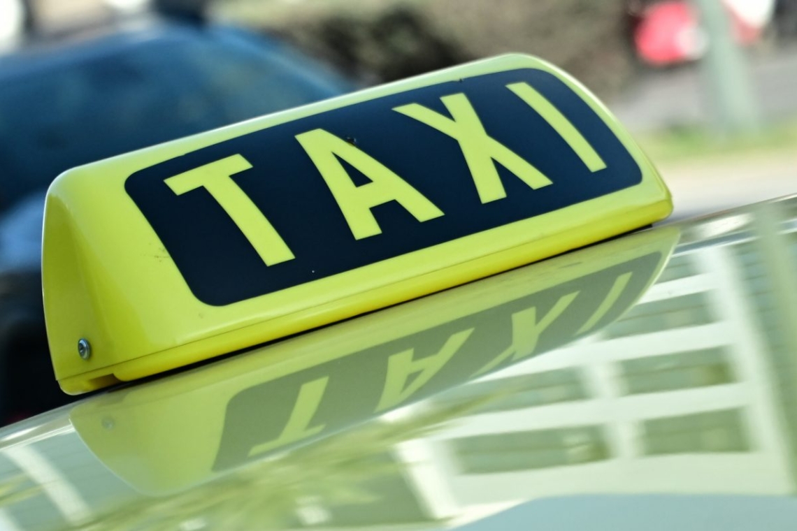 Οδηγός ταξί στον Ηράκλειο δέχθηκε βίαιη επίθεση με μαγκούρες