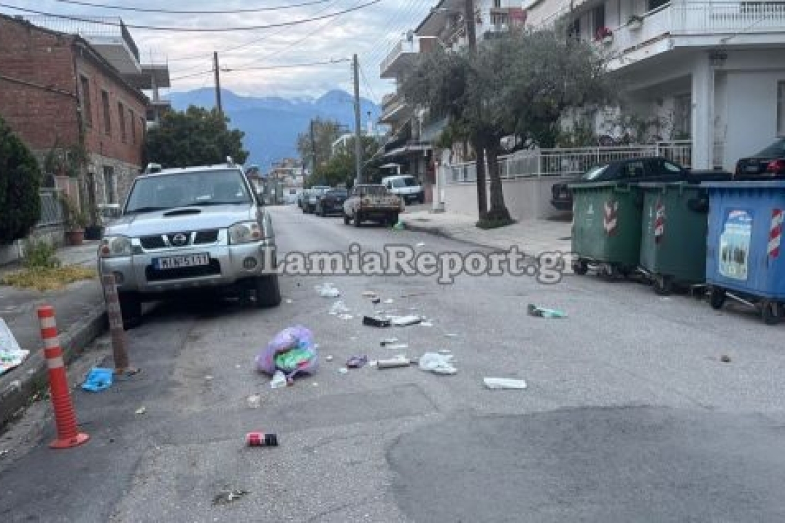 Νεαρός σε αμόκ προκάλεσε πανικό στη Λαμία χτυπώντας αυτοκίνητα