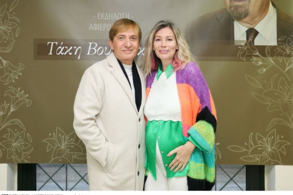 Άριελ Κωνσταντινίδη: Έγκυος στα 53 με φουσκωμένη κοιλιά