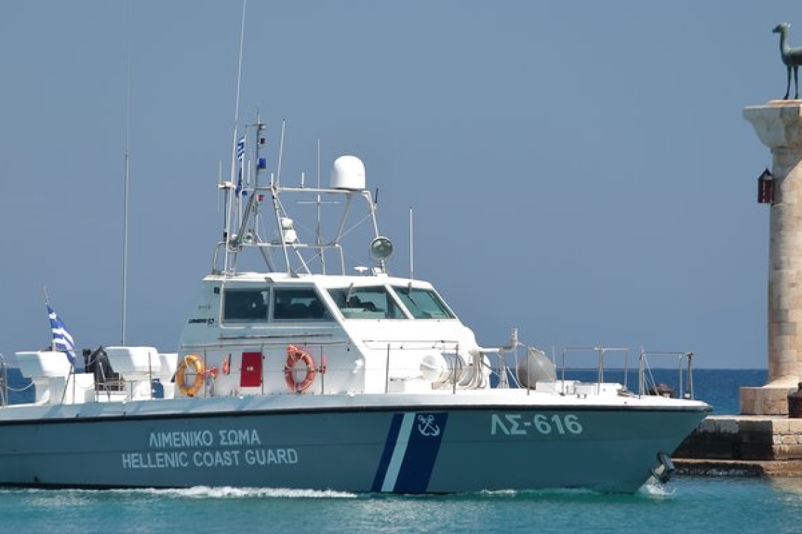 Επεισοδιακή καταδίωξη στη Λέσβο: Ένοπλοι διακινητές επιτέθηκαν στο Λιμενικό