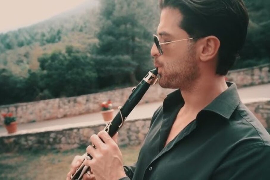 Ακρωτηριασμός δαχτύλων για τον βιρτουόζο του κλαρίνου Άρη Μουγκοπέτρο εξαιτίας κροτίδας
