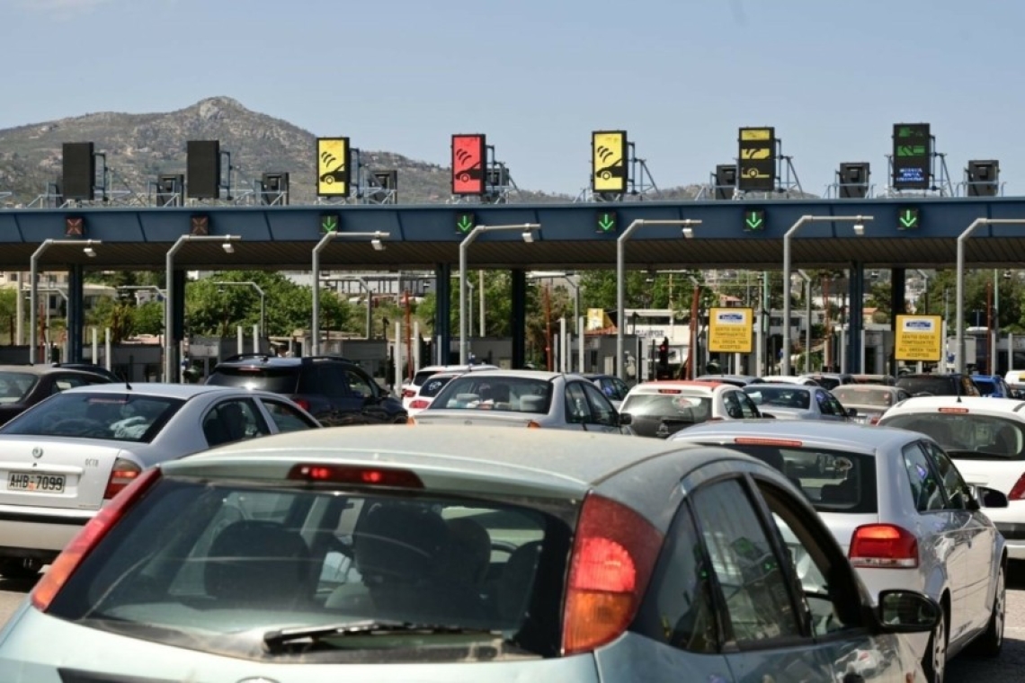 Ουρές και μποτιλιάρισμα στην Εθνική Οδό Κορίνθου-Αθηνών