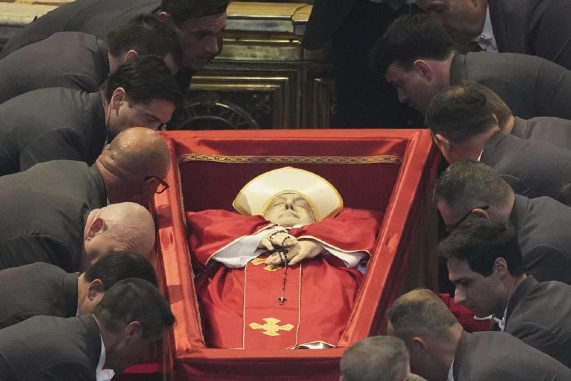 https://www.enikos.gr/wp-content/uploads/2025/04/pope-francis-funeral.jpg