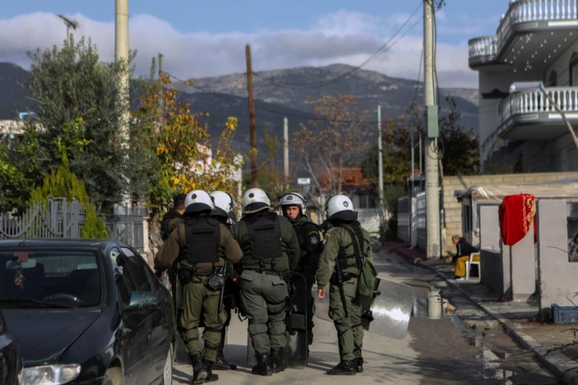 Επιχείρηση της αστυνομίας σε οικισμό Ρομά στη Θεσσαλονίκη