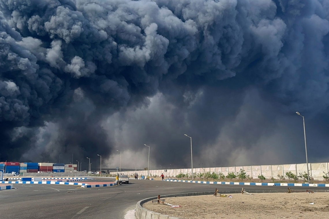 https://www.in.gr/wp-content/uploads/2025/04/2025-04-27T123623Z_2105358277_RC286EAOVWZB_RTRMADP_5_IRAN-SECURITY-PORT-BLAST-620x350.jpg