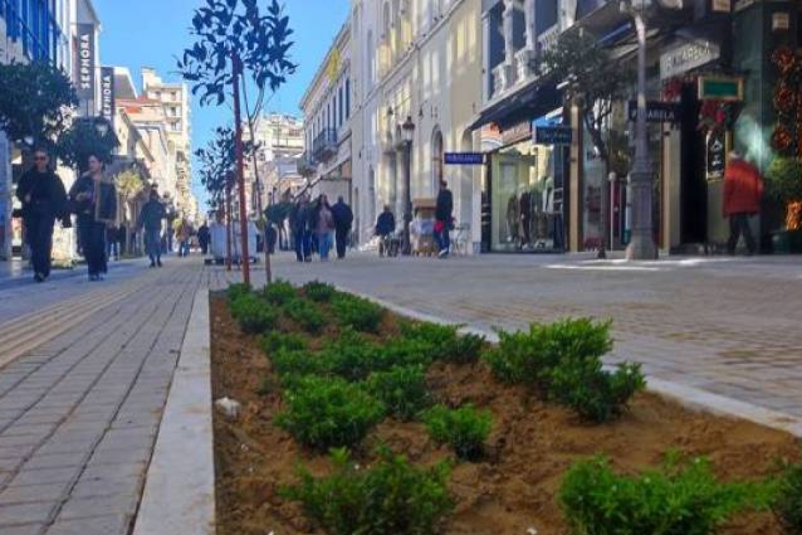 Απειλή με καυστικό υγρό σε κατάστημα κινητής τηλεφωνίας στην Πάτρα