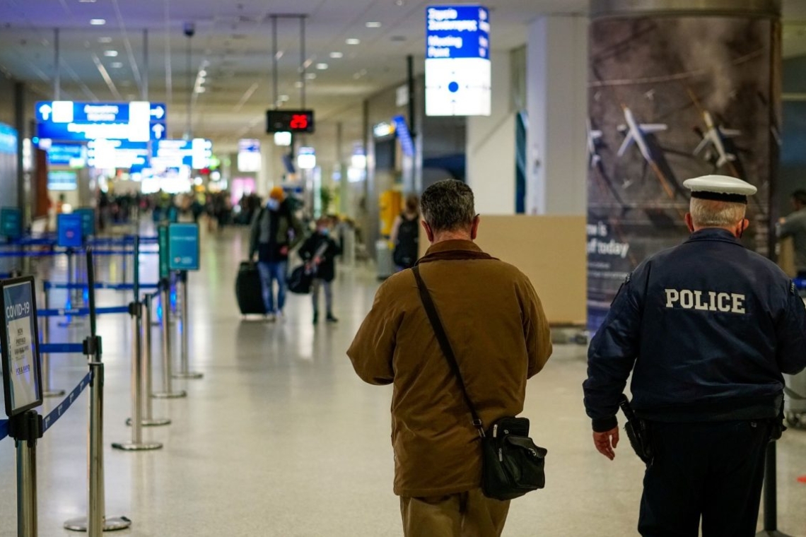 Συλλήψεις για ληστεία στο πάρκινγκ του αεροδρομίου Ελ. Βενιζέλος