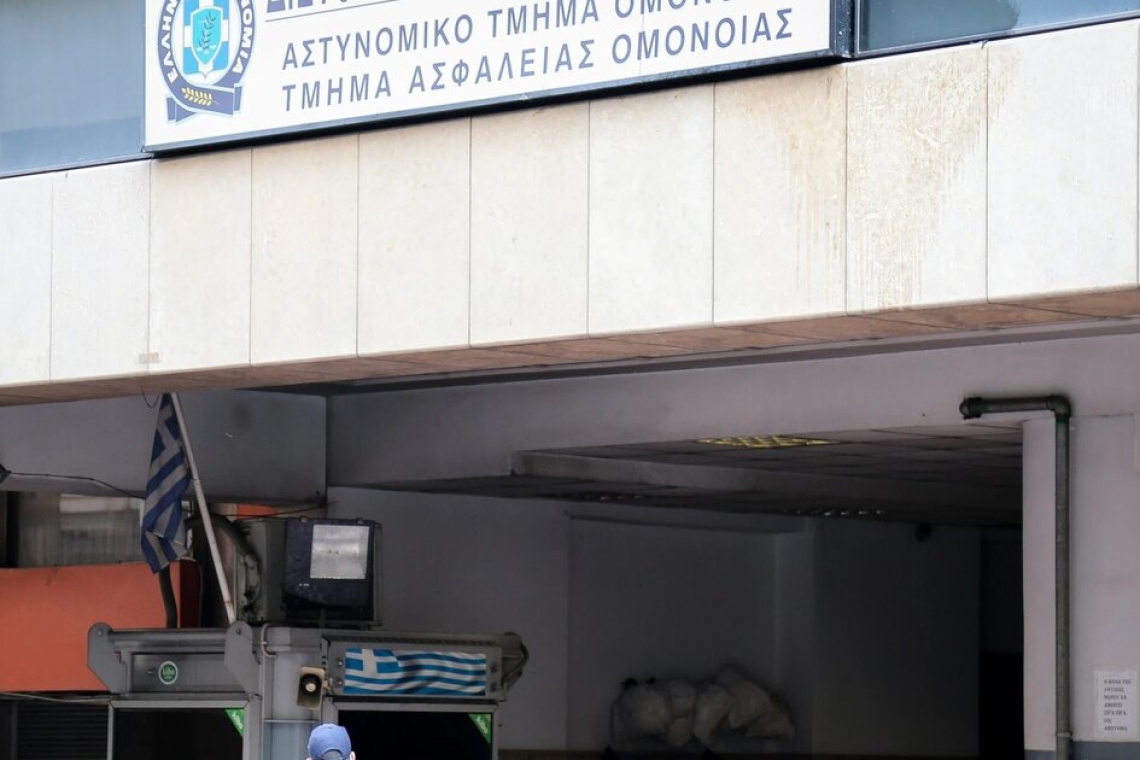 Θάνατος κρατουμένου στο αστυνομικό τμήμα Ομονοίας