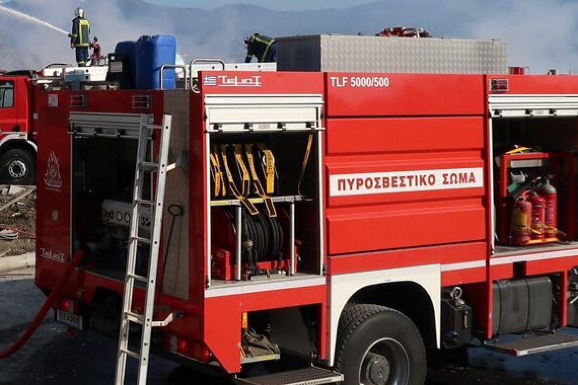 Φωτιά σε υπόγειο πάρκινγκ στο Γαλάτσι - Άμεση αντίδραση της πυροσβεστικής