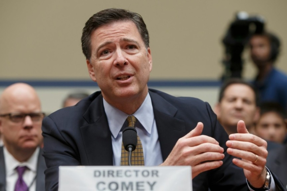 Έρευνα κατά του πρώην διευθυντή FBI, Τζέιμς Κόμεϊ, για απειλές