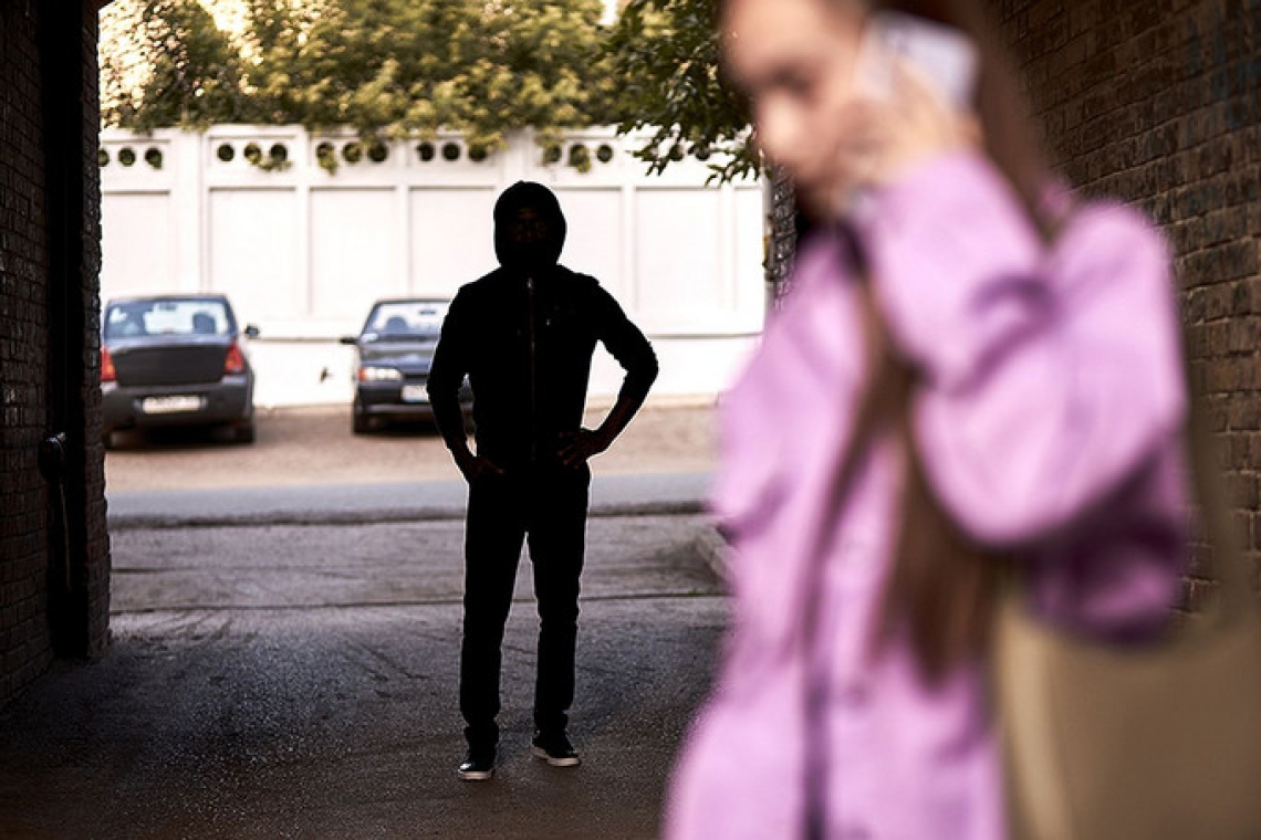 Σοβαρές καταγγελίες δυο γυναικών για stalking από υψηλόβαθμο στρατιωτικό