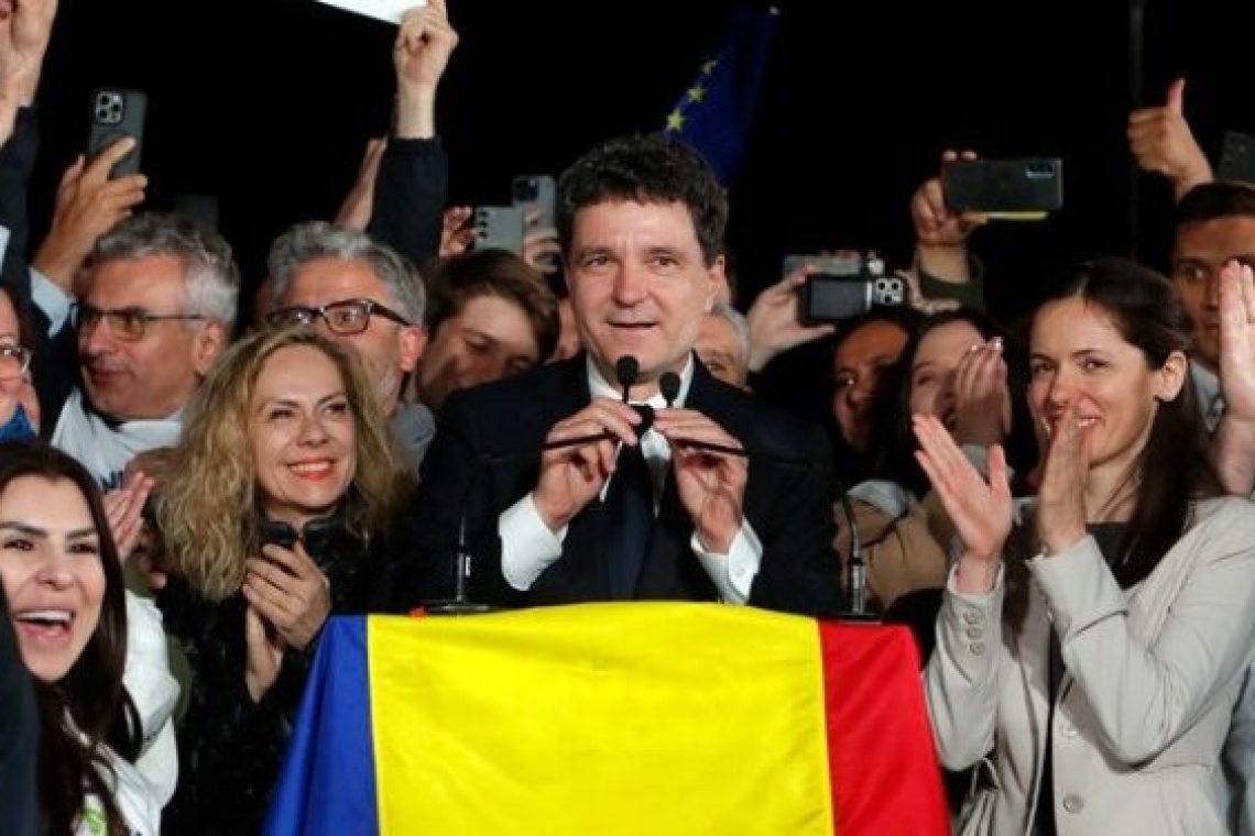 Νικούς Νταν: Ο νέος ευρωπαϊστής πρόεδρος της Ρουμανίας