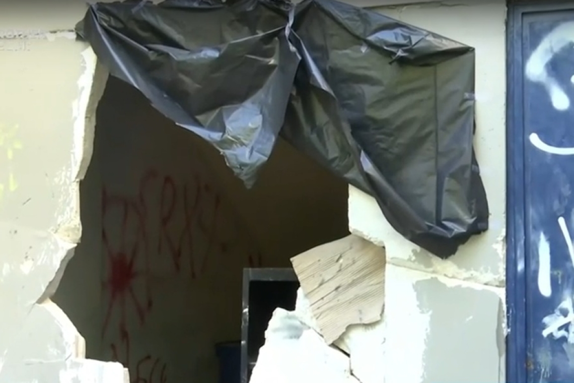 https://img.bbmd.gr/img/1260/max/82/2025/05/20/f0b4b79b-nea-ionia-vandalismoi.jpg?t=m740ByNbbudif-0TRG49UQ