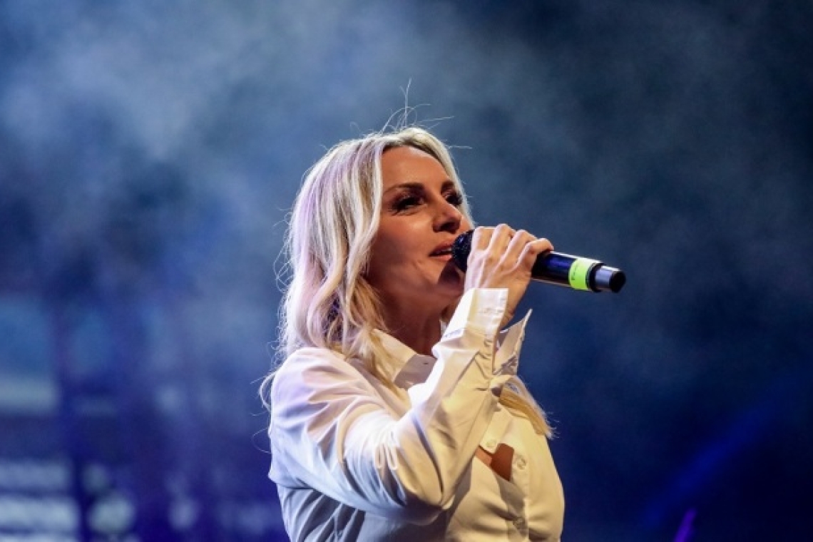 Η Πέγκυ Ζήνα μιλά για την απουσία του Βασίλη Καρρά