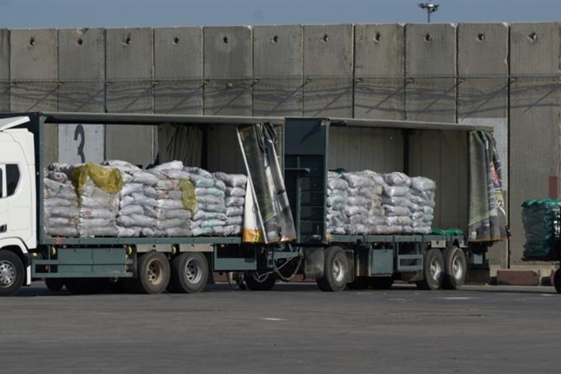 Ανθρωπιστική βοήθεια 107 φορτηγών στη Γάζα