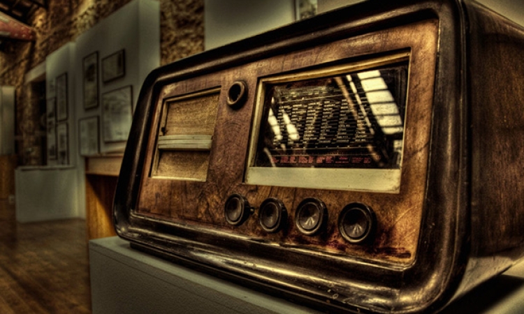 Η πορεία του ραδιοφώνου: Από τους σπινθήρες του Μαρκόνι στις φωνές του streaming