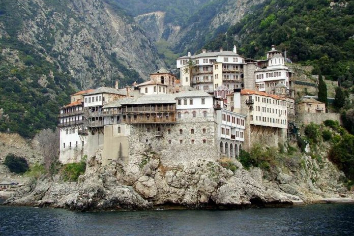 Σεισμοί στο Άγιον Όρος: Ανησυχίες για τα μοναστήρια