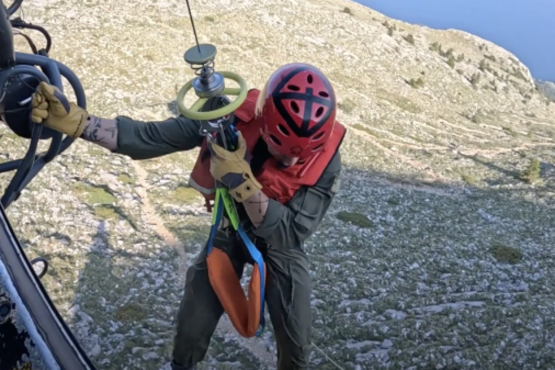 Διάσωση τραυματία στο Άγιο Όρος με Super Puma