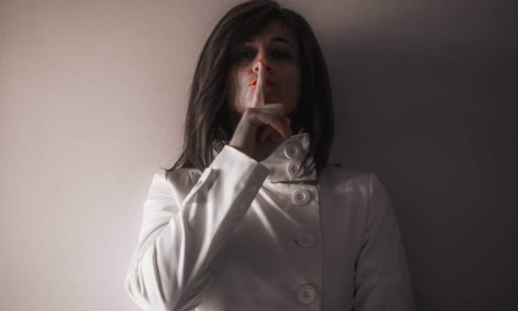 Η σιωπή δεν είναι αδυναμία, είναι επιλογή