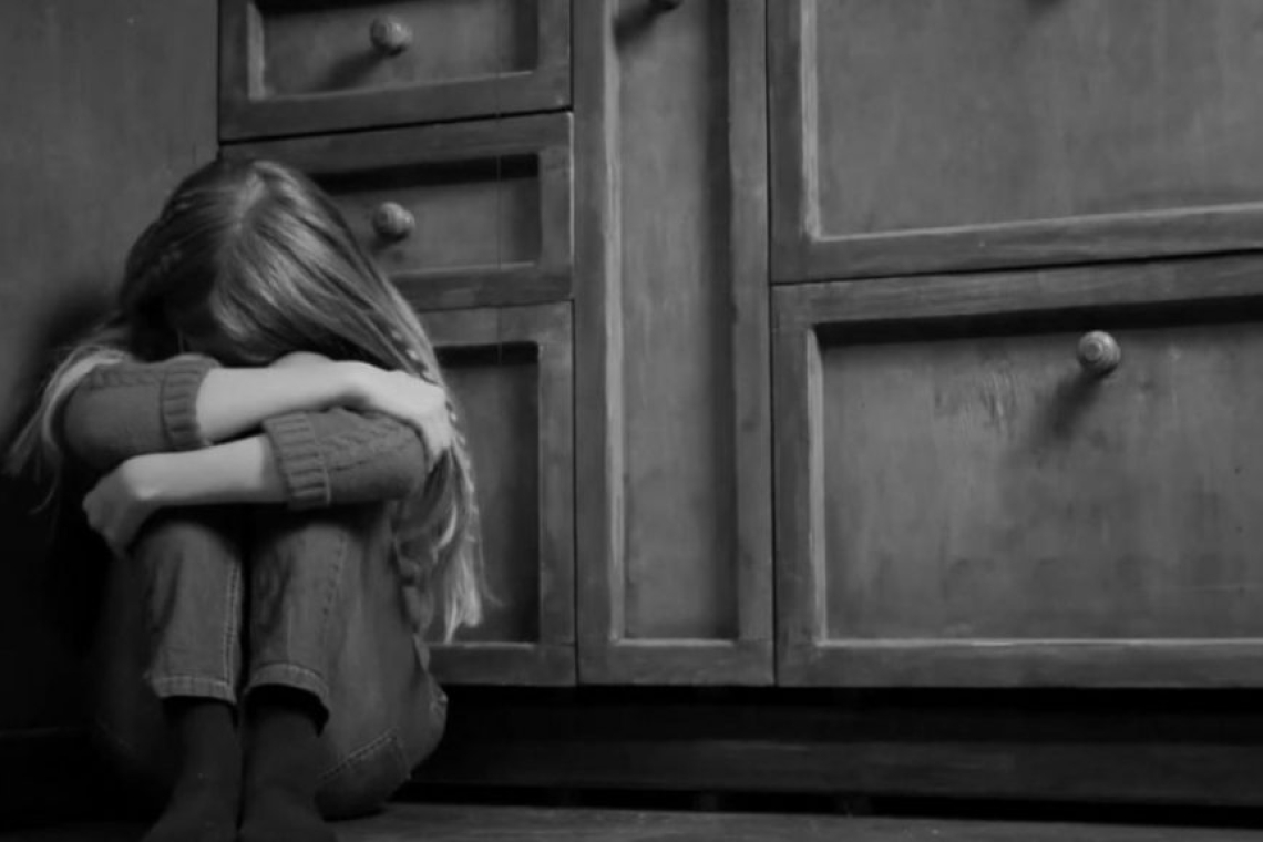 Σύλληψη 15χρονης στη Ρόδο για υπόθεση πορνογραφίας ανηλίκων