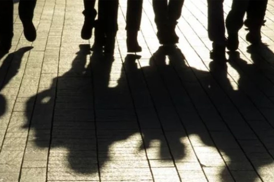 Επίθεση με ρόπαλα σε σχολείο στο Κερατσίνι