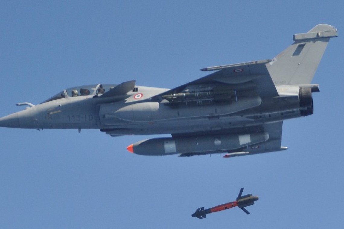 Τουρκικές θερμοβαρικές βόμβες και bunker buster σε F-16 μαχητικά