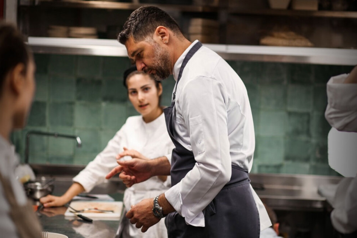 Φωτιά στο εστιατόριο Ovio του Πάνου Ιωαννίδη στο Σύνταγμα