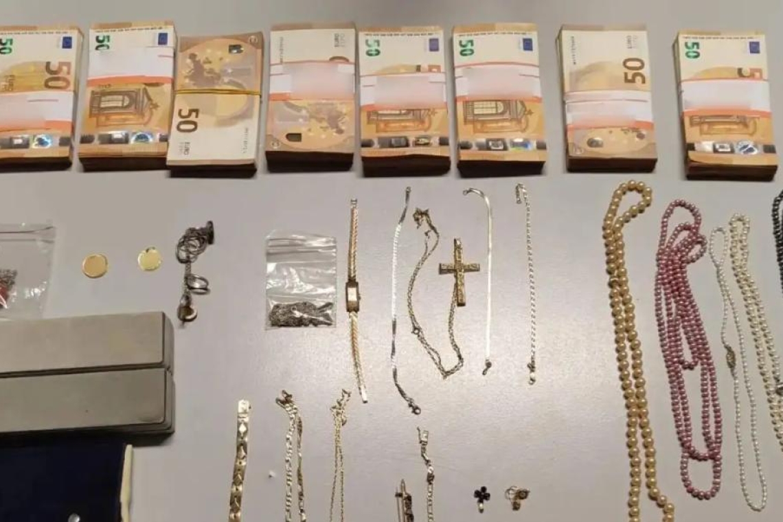 59χρονος "υδραυλικός" ξάφριζε σπίτια με λεία €280.000