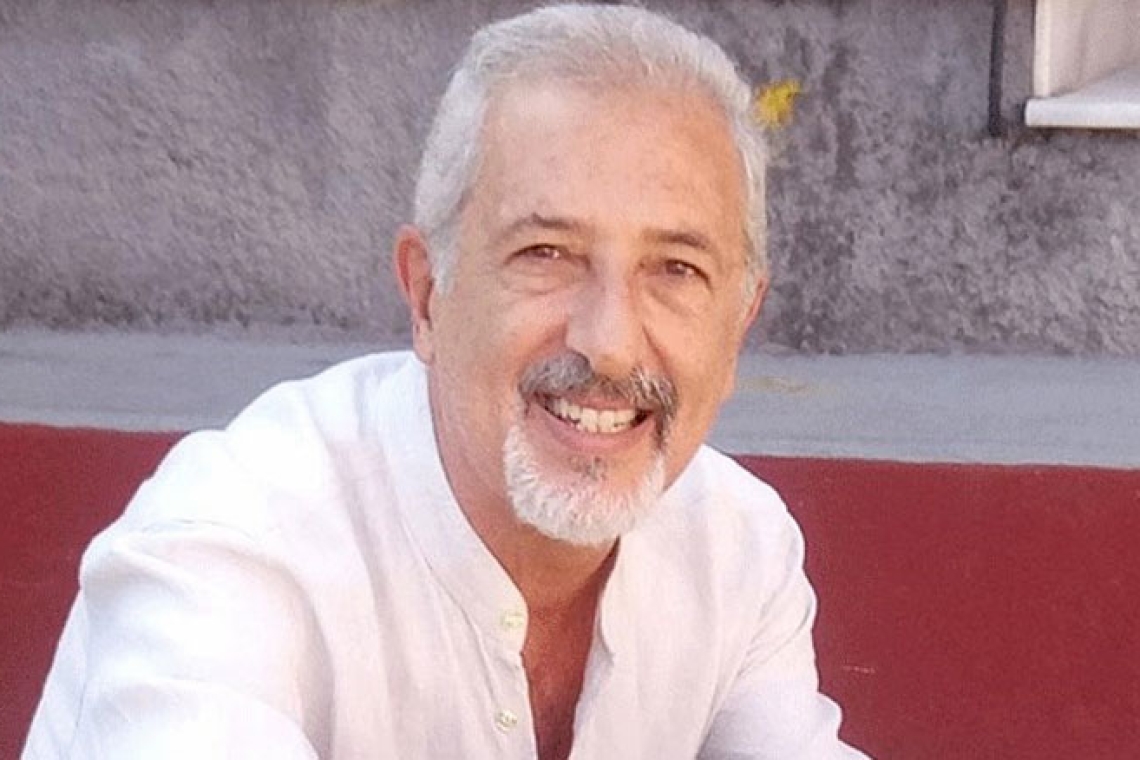 Νίκος Παπανικολάου: Συνέντευξη με τον σπουδαίο συγγραφέα και εκδότη