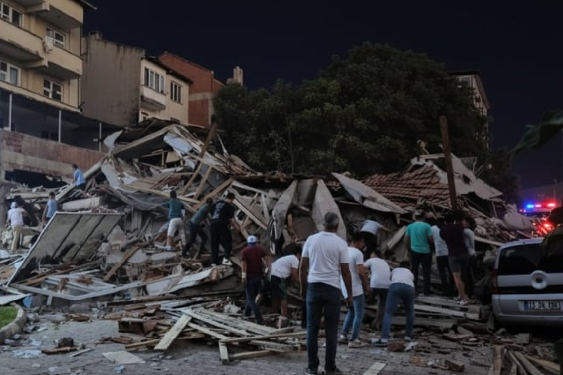 Σεισμός 6,1 Ρίχτερ στην Τουρκία: 22 τραυματίες και  κατέρρευσαν κτήρια