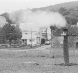 Η πόλη που καίγεται κάτω από τα πόδια των κατοίκων