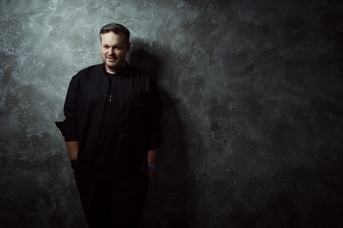 Συνέντευξη Βασίλης Αγγελινός: &quot;Όταν ο κόσμος σε τιμά και έρχεται στα live σου, είναι η μεγαλύτερη χαρά&quot;