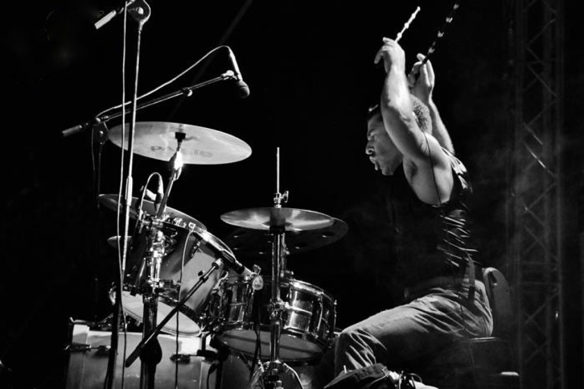 Συνέντευξη Ιάκωβος Σαμψάκης: &quot;Η μουσική είναι διέξοδος στα αδιέξοδα&quot;