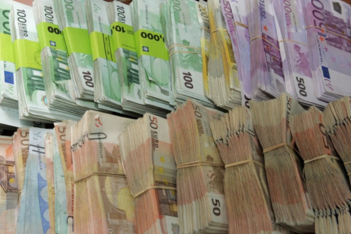 Τι θα μπορούσες να αγοράσεις με ένα τρισεκατομμύριο ευρώ;