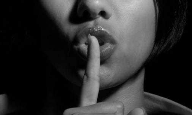 Η σιωπή που λέει την αλήθεια