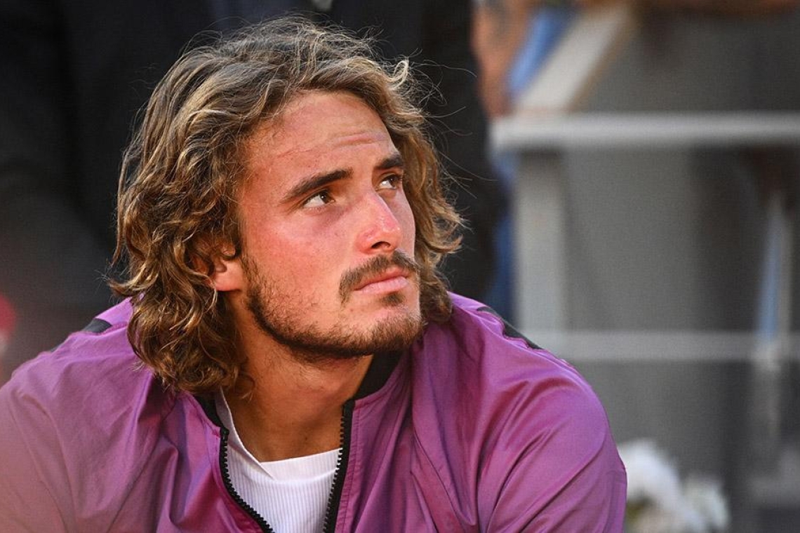 Στέφανος Τσιτσιπάς: Δέχθηκε ψηφιακή κλήση για υπερβολική ταχύτητα στην Αττική Οδό - Έτρεχε με 210 χλμ.